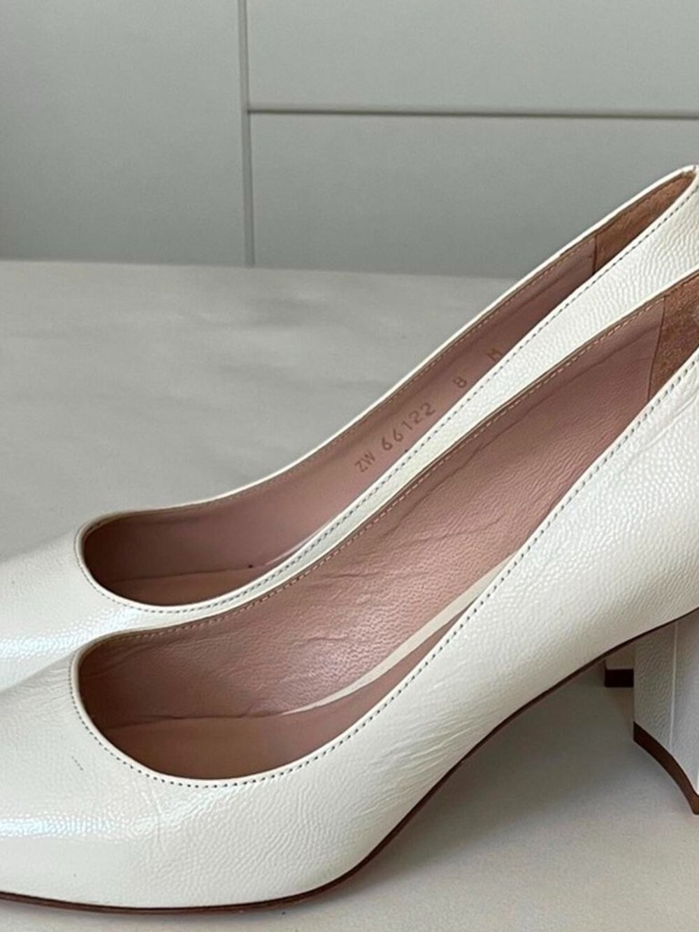 STUART WEITZMAN Laney Pointed Toe Block Heel Pebbled Leather Pumps